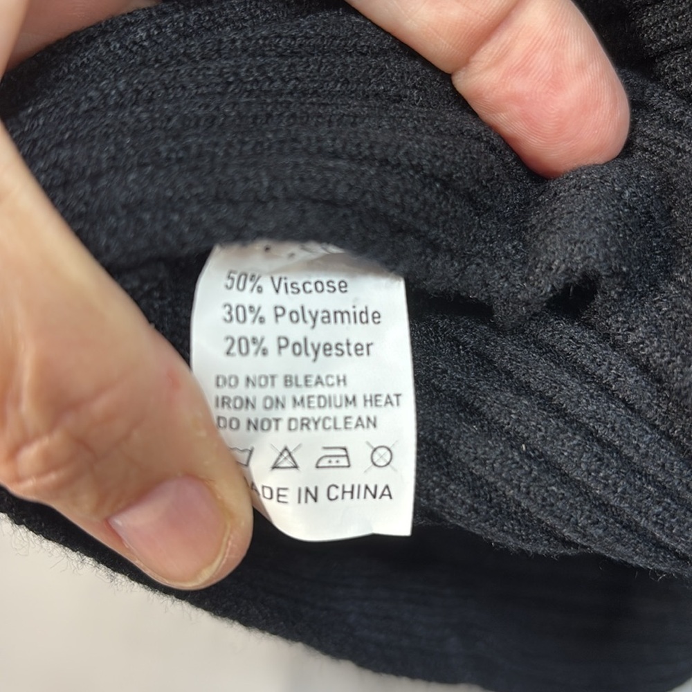 🤡 nwot black boatneck, horizontal, ribbed cocoon sweater: - Picture 3 of 3